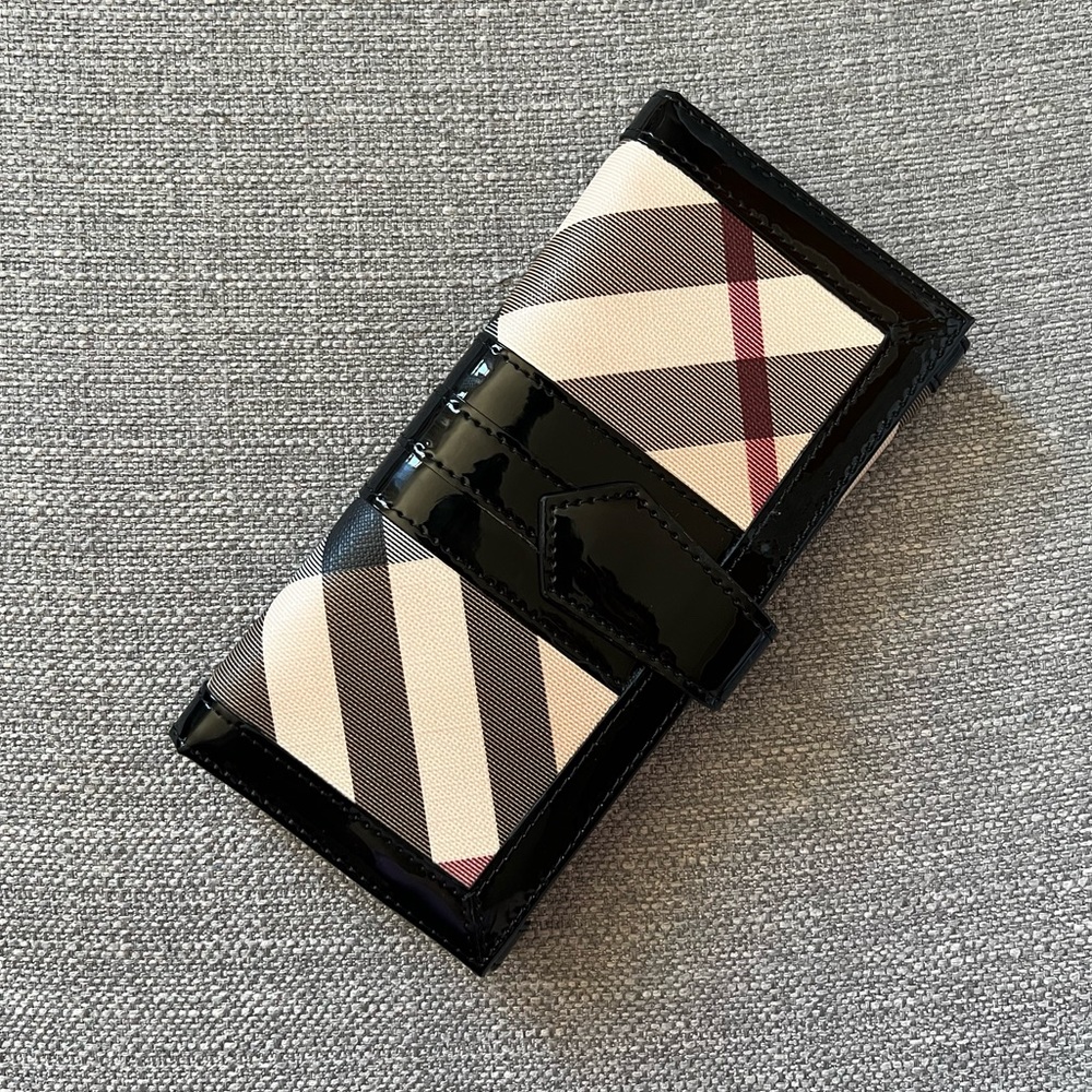 burberry patent leather wallet